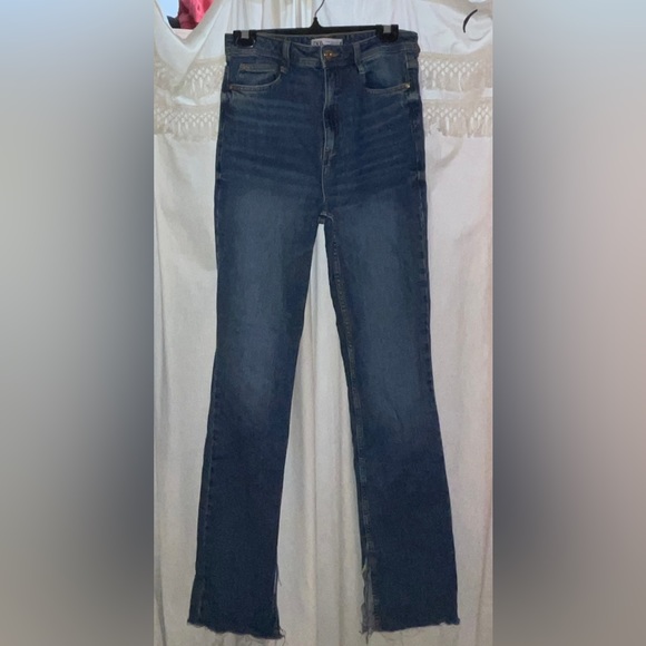ZARA Straight Leg Jeans - Picture 1 of 3
